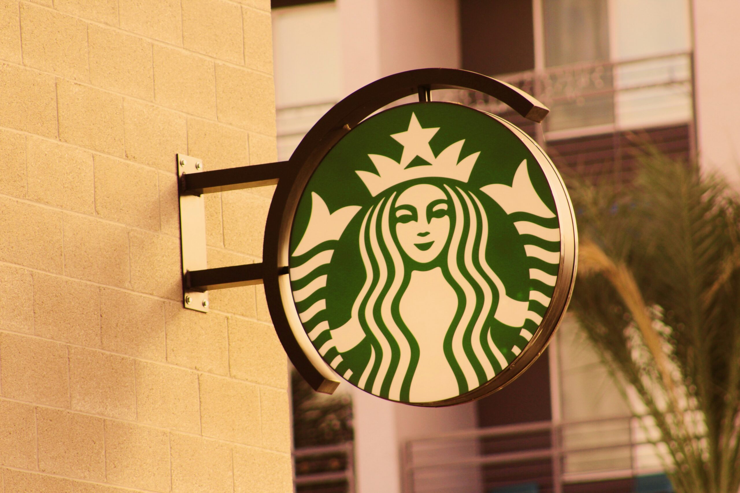 You are currently viewing Starbucks in Korea Will Kick You Out for This!